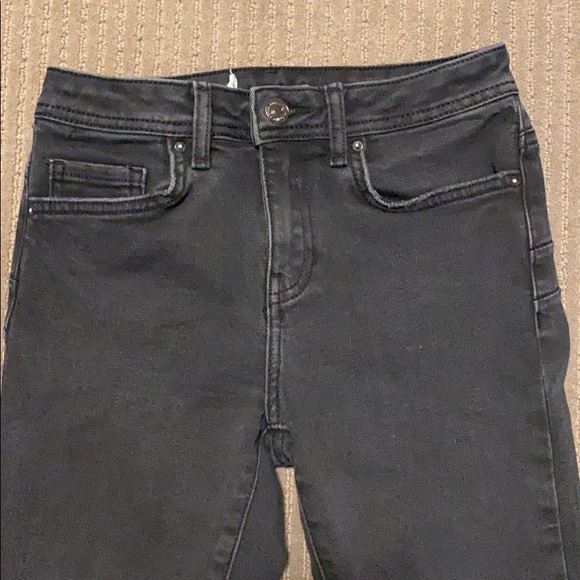 Black ‘Butt Lift” skinny jeans size 24 - Picture 3 of 6